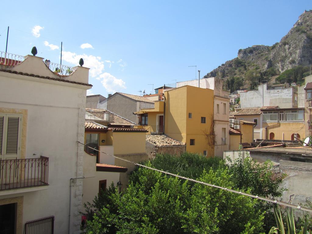 Comeinsicily - Al Teatro Apartment Taormina Luaran gambar